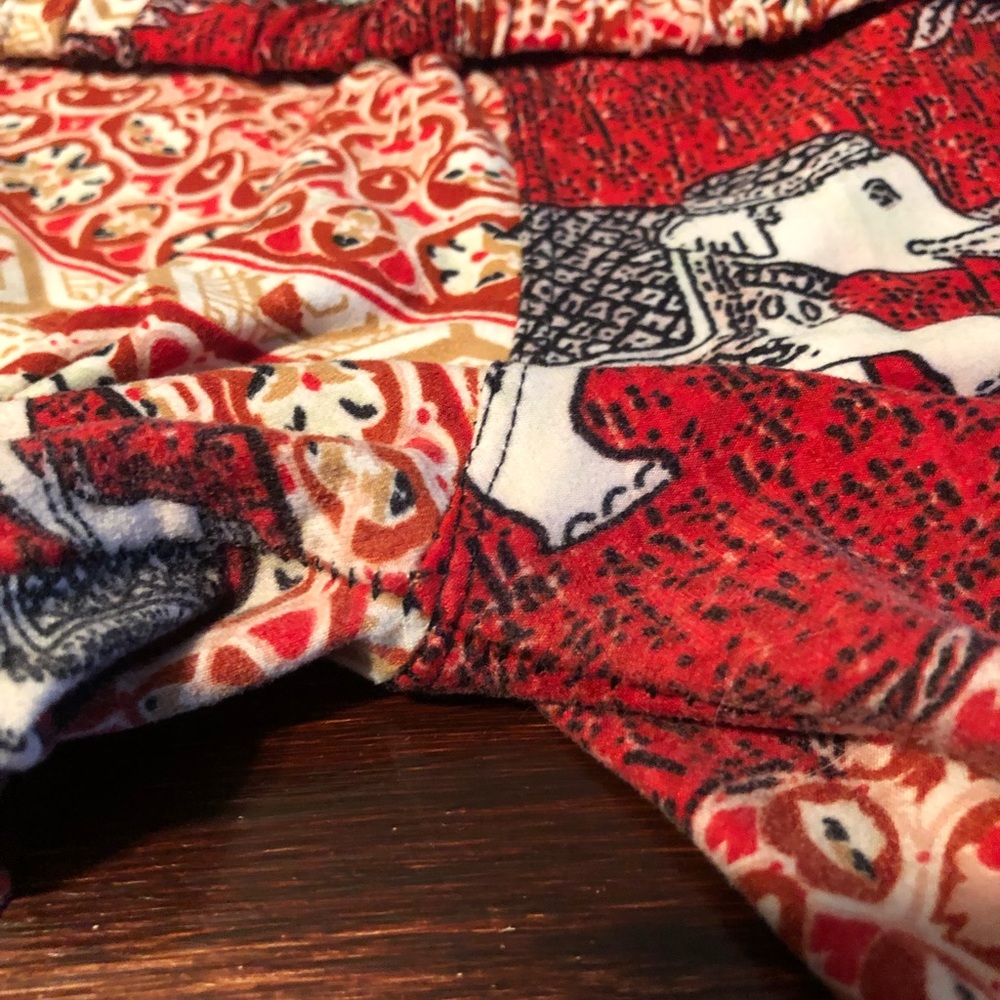 Red elephant tribal leggings os regular - Picture 4 of 4